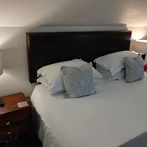  Apartment The House - Free 1st Breakfast - Free Parking