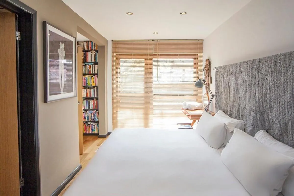 ※ Relaxing Home- Parking & Gorgeous Gardens Bath Holiday home