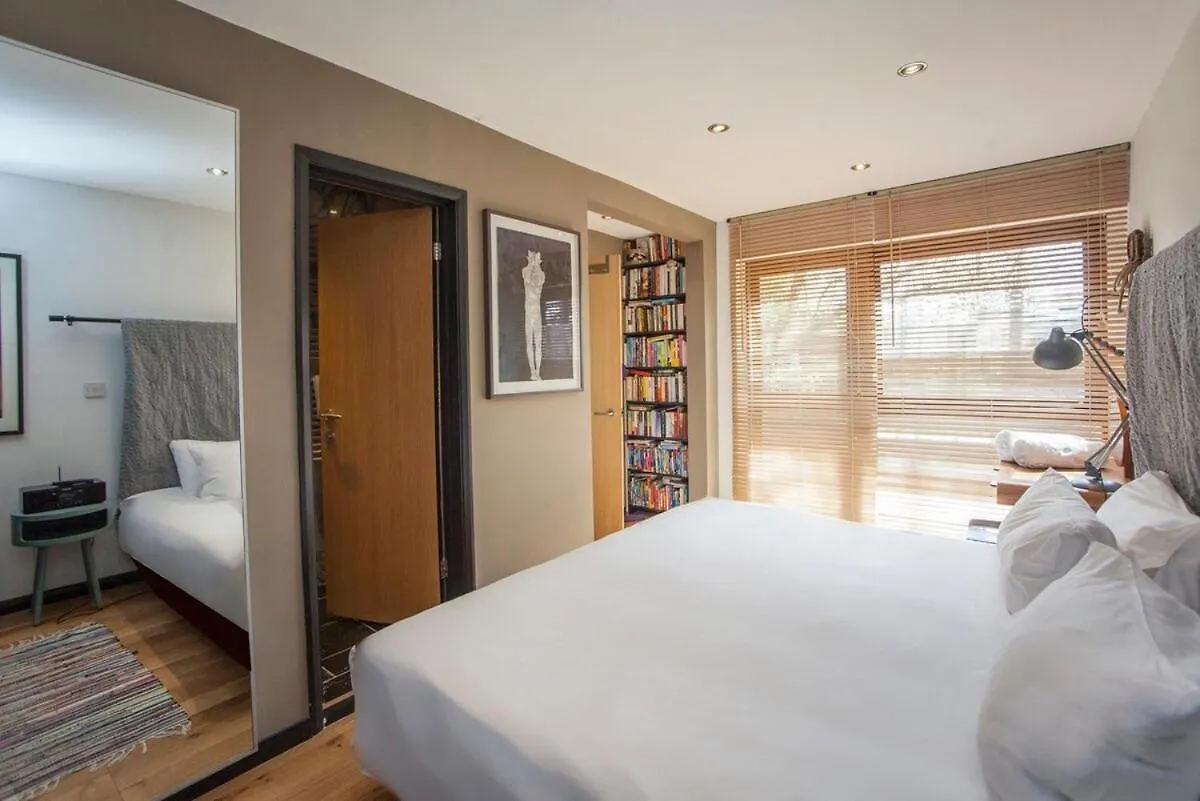 ※ Relaxing Home- Parking & Gorgeous Gardens Bath
